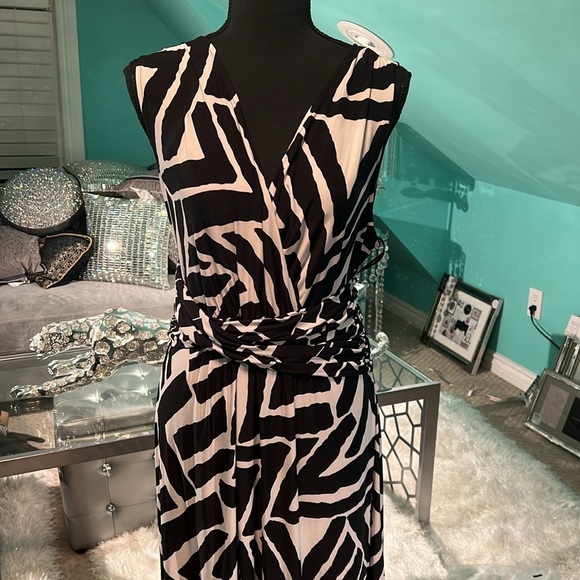 I.N.C. INTERNATIONAL CONCEPTS black and white zebra maxi dress simply gorgeous - Picture 2 of 11